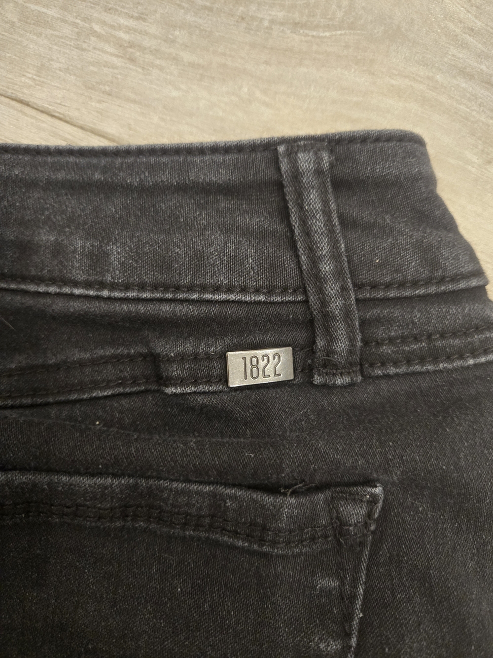 1822 Denim Women's Black Skinny Jeans